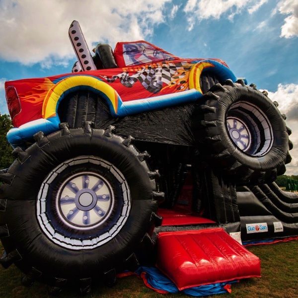 Nafukovací atrakce Monster Truck - skluzavka
