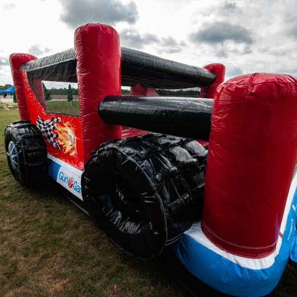 Nafukovací atrakce Monster Truck - skákací atrakce a suchý bazének